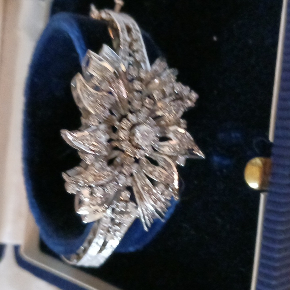 Ladies diamond bangle bracelet